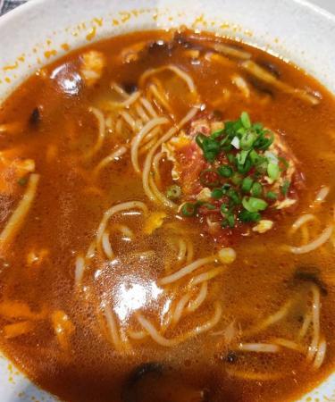 傳統臊子麵實拍